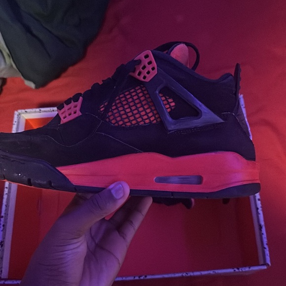 COPY - Jordan 4 red thunder broken wing - Picture 5 of 8